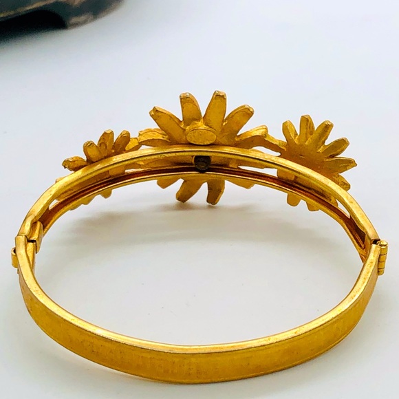 Vintage Weiss Flower Mod Bracelet 🌸 - Picture 9 of 13